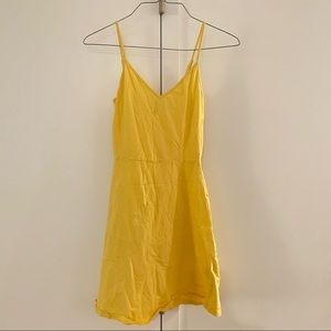 Like new - v neck yellow dress